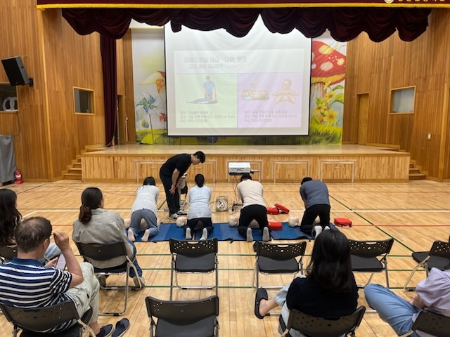 사*용*초등학교 교직원 대상 심폐소생술 등 구조 및 응급처치 안전교육