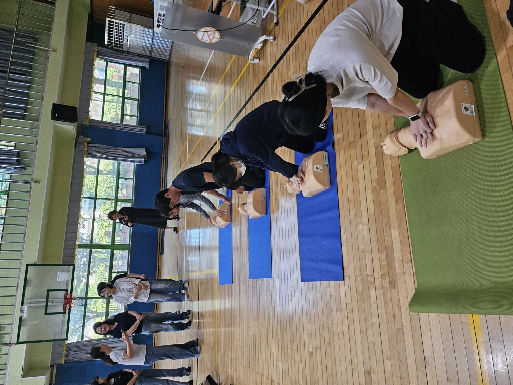 울산**초등학교 교직원 대상 심폐소생술 등 구조 및 응급처치 안전교육