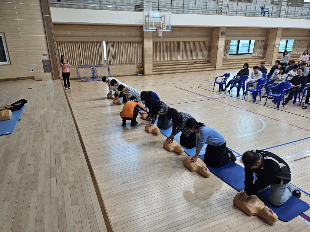 대*송*여자고등학교 교직원 대상 심폐소생술 등 구조 및 응급처치 안전교육