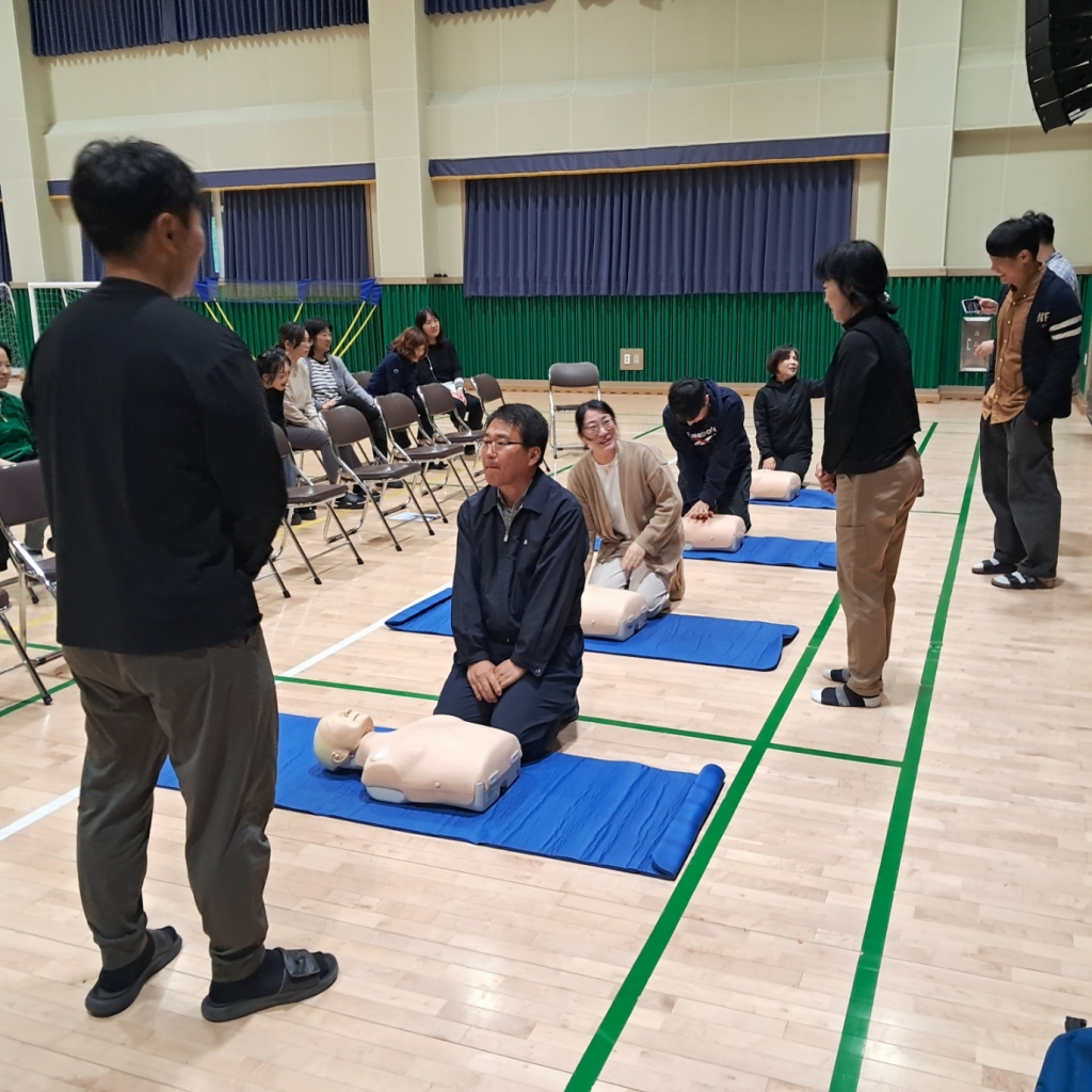 김*이*초등학교 교직원 대상 심폐소생술 등 구조 및 응급처치 안전교육