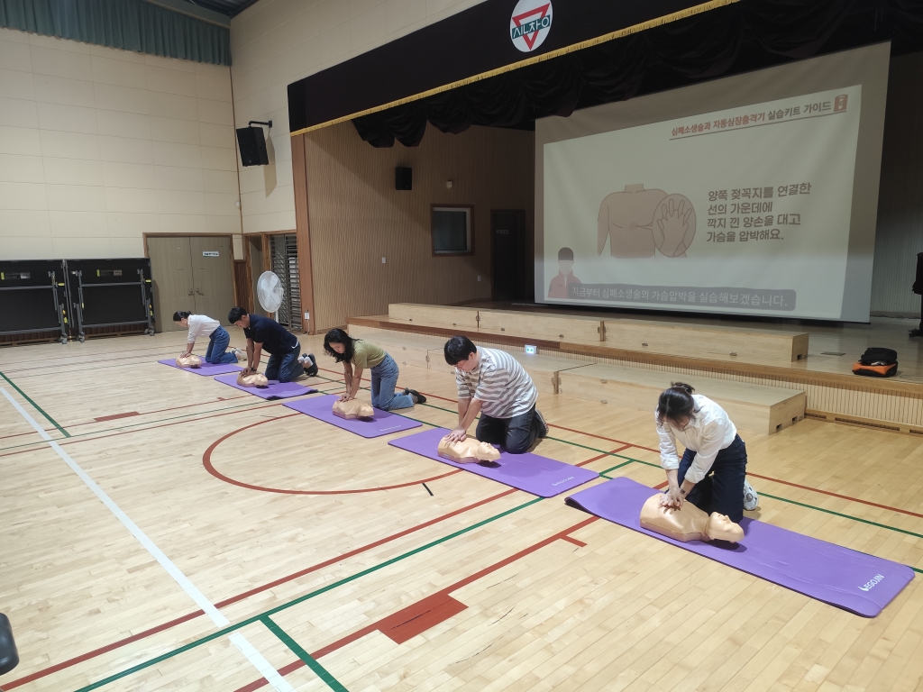창*신*여자중학교 교직원 대상 심폐소생술 등 구조 및 응급처치 안전교육