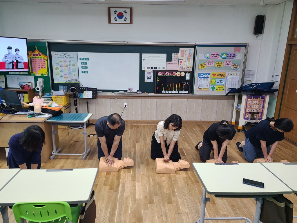 창*계*초등학교 교직원 대상 심폐소생술 등 구조 및 응급처치 안전교육