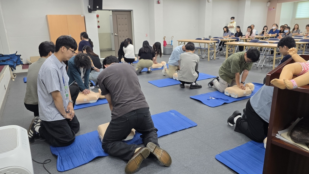 대*관*고등학교 교직원 대상 심폐소생술 등 구조 및 응급처치 안전교육