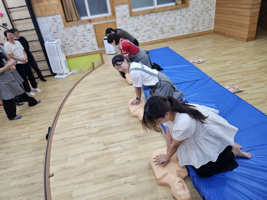 김해**유치원 교직원 대상 심폐소생술 등 구조 및 응급처치 안전교육